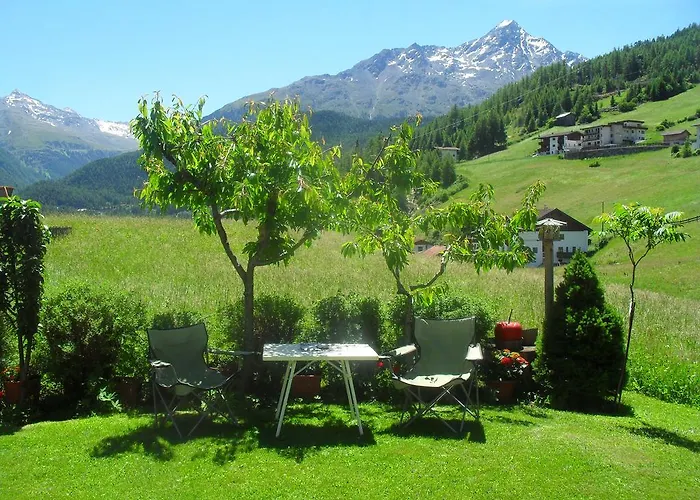 Апартаменти Almhof *